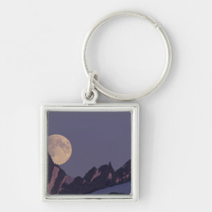 Porte-clés Alaska, montagnes Chugach La pleine lune se lève