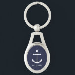 Porte-clés Ancre bleue marine avec nom personnalisé<br><div class="desc">Moderne minimaliste Porte - clé nautique avec ancre blanche avec nom personnalisé en blanc moderne sans serif style police sur arrière - plan bleu marine.</div>