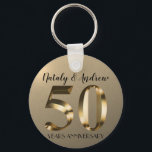 Porte-clés Anniversaire du 50e Mariage d'or métallique<br><div class="desc">Joyeux anniversaire de mariage d'or. 50ème ans ensemble. Étiquette métallique doré.</div>