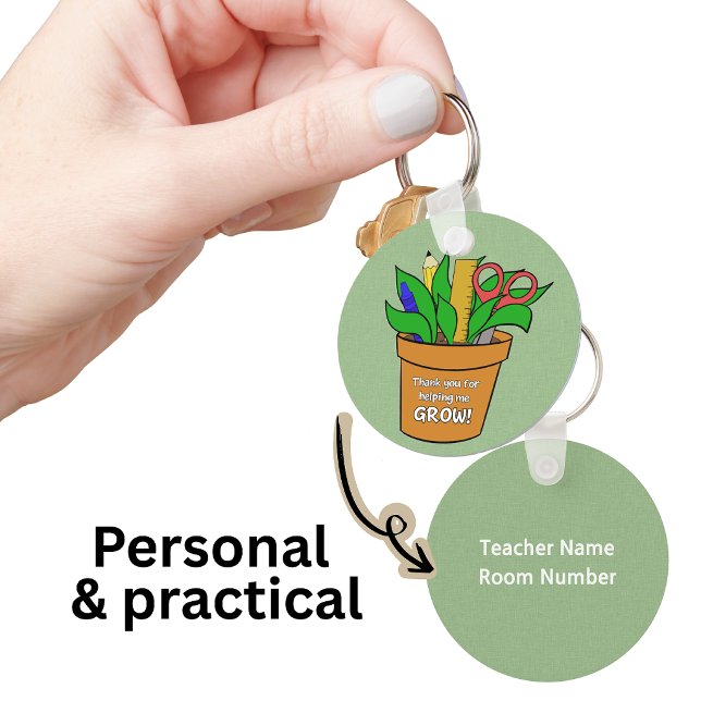 Porte-clés Cadeau pour l'enseignant qui m'aide à grandir en m (A personal keychain with their name, room number and reminder of the important work they do!)