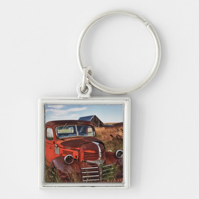 Porte-clés Camion Dodge orange rouillé avec ferme abandonnée (Devant)