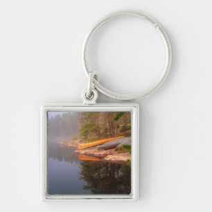 Porte-clés Camping pour canoë brumeux, lac Kawnipi,