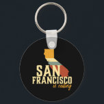 Porte-clés Carte vintage San Francisco California USA City Ma<br><div class="desc">Marchandises de style vintage et rétro San Francisco California pour ceux qui vivent dans cette ville, CA natif, citoyen fier et résident de cet endroit spécial appelé la maison. Marchandises cool avec soixante-dix vibe. Un souvenir parfait pour les touristes en vacances, voyageant aux États-Unis. Grand cadeau pour ceux qui sont...</div>