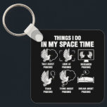 Porte-clés Ce Que Je Fais Dans Mon Espace Temps Pigeon Élevag<br><div class="desc">Ce design amusant s'adresse aux amateurs de colombes ! Connais-tu quelqu'un qui aime les pigeons ? Un design parfait pour ceux qui aiment l'élevage de pigeons. Pigeon Breeder Pigeon idée cadeau pour chaque fan de Pigeon à la recherche de modèles thématiques Racing Pigeon Trainer.. Vous cherchez encore Pigeon Breeder Pigeon...</div>