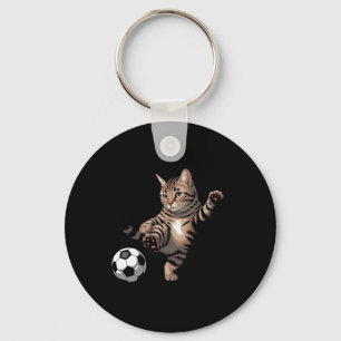 Porte-clés Chat tigré rayé donnant des coups de pied au footb