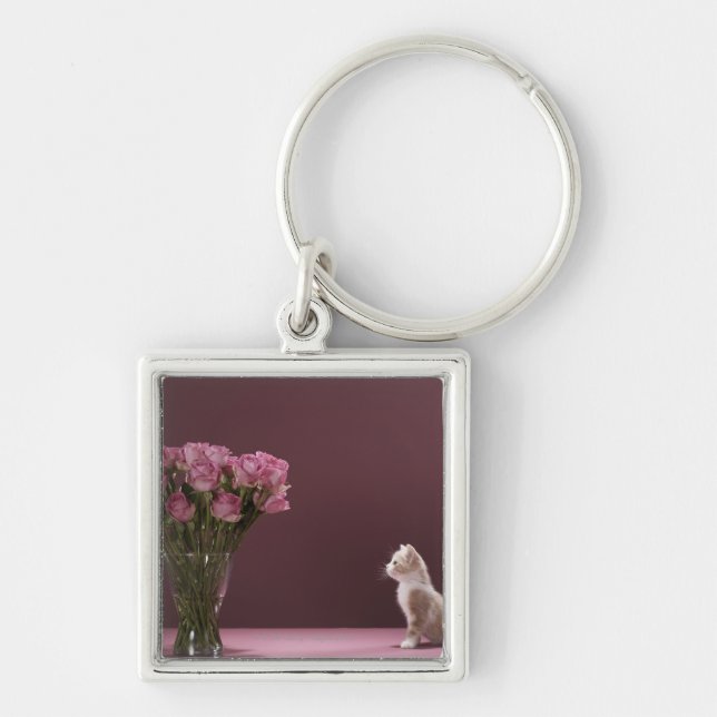Porte-clés Chaton regardant le vase de roses (Devant)