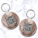 Porte-clés Code QR personnalisé Rose promotionnel Gold<br><div class="desc">Porte - clé promotionnel simple moderne pour votre entreprise ou organisation avec un rose brossé faux arrière - plan métallique en or. Entrez l'adresse URL de votre site Web pour créer un code QR numérisable et ajouter deux lignes de texte personnalisé,  comme votre nom d'entreprise,  slogan,  merci,  etc.</div>