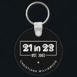 Porte-clés Custom 21st Birthday Cadeau 21 en 23 Est 2002<br><div class="desc">Custom 21st Birthday Celebration 21 in 23 Est 2002 Cadeaux d'anniversaire!</div>