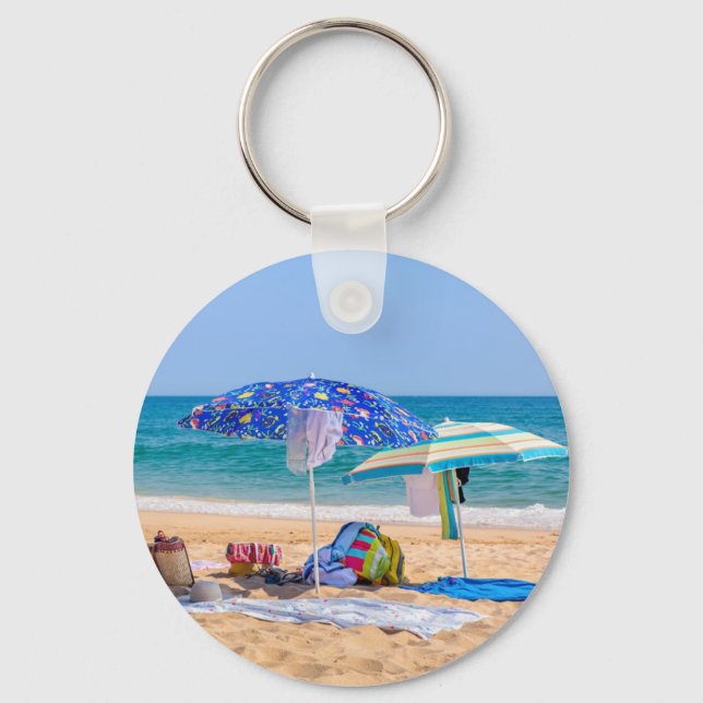 Porte-clés Deux parasols et fournitures de plage en mer.JPG (Recto)