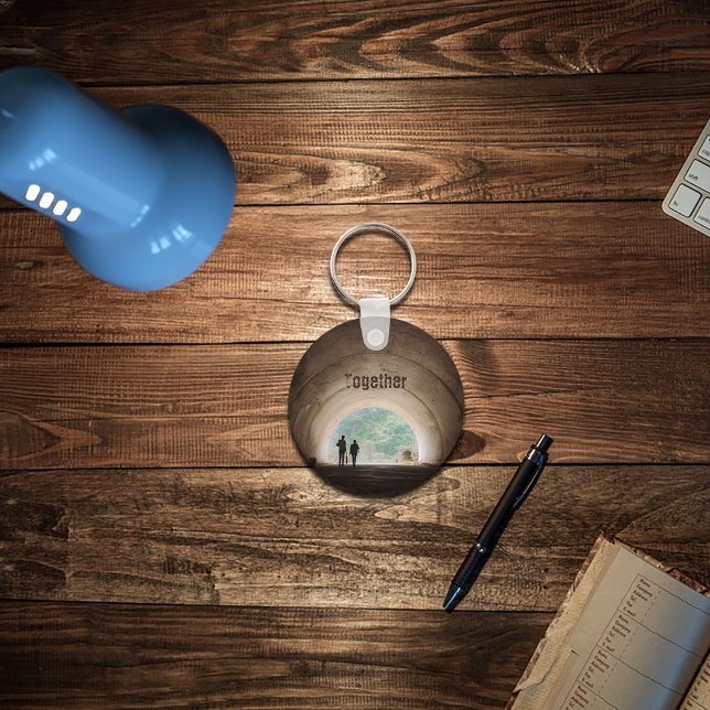 Porte-clés Deux personnes sur le porte - clé tunnel (Créateur téléchargé)