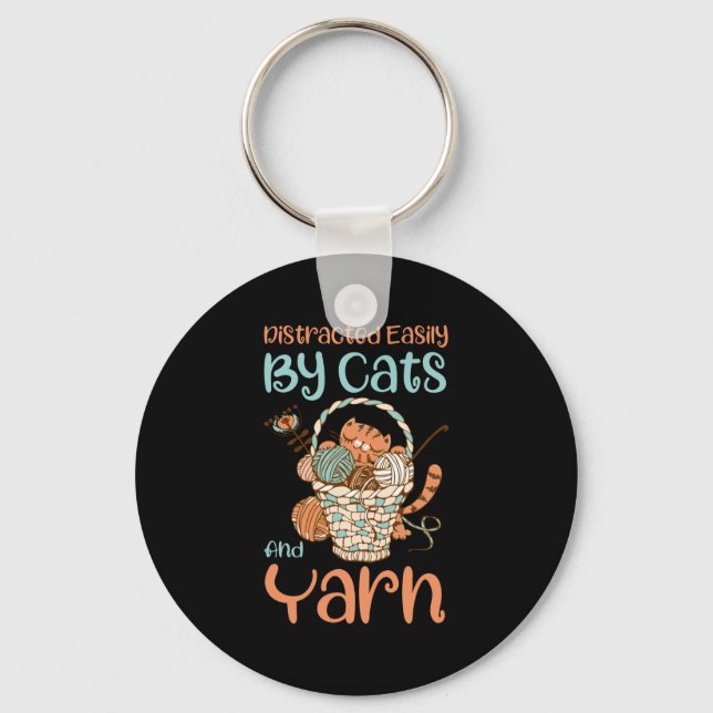 Porte-clés Easily Distracted by Cats and Yarn Knitting Yarn (Recto)