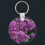 Porte-clés Élégante floraison de magenta violet profond fleur<br><div class="desc">L'odeur du printemps est dans l'air ! - romantique rose violet lilas photo par H Cooper</div>