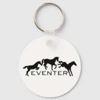 Eventer avec trois Chevaux de saut
