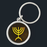 Porte-clés Flamme de Menorah<br><div class="desc">Un rendu numérique de la menorah juive à sept branches (hébreu : מְ וֹ נ רָ ). La menorah à sept branches, utilisée dans le sanctuaire portatif mis en place par Moïse dans le désert et plus tard dans le Temple de Jérusalem, est un symbole du judaïsme depuis des temps...</div>
