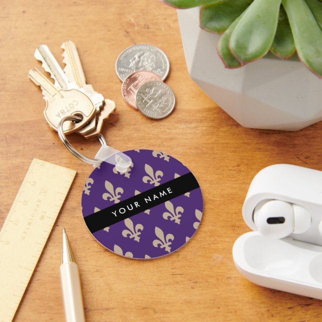 Porte-clés Fleur de Lis, Beige sur Violet, Royal, Votre Nom (Bureau)