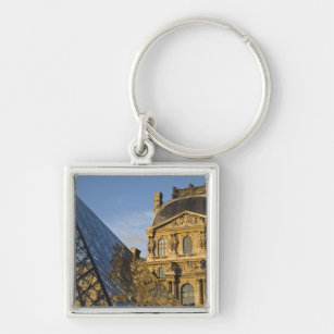 Porte-clés France, Paris, le musée du Louvre et la Pyramide,