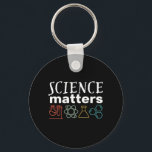 Porte-clés Funny Science Matters Geek et scientifique Nerd<br><div class="desc">La Science Compte. Conception scientifique inspirante pour ceux qui croient en la preuve scientifique, l'expérience de laboratoire et la recherche. Marchandises motivationnelles cool pour les professeurs de sciences, les scientifiques et les étudiants. Parfait pour geek scientifique, nerd, enseignant et étudiant qui aime la biologie, la physique et la chimie. Grand...</div>
