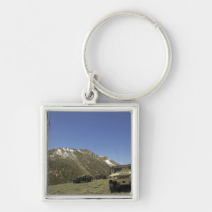 Porte-clés Humvee est garé au site de re-transmission