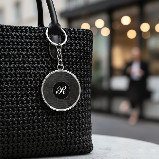 Porte-clés Impression monogramme fausse texture de crocodile  (Black Crocodile Leather Print Monogram Keychain
)