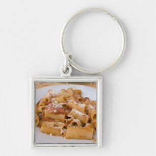 Porte-clés Italie, Positano. Assiette de rigatoni.