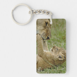 Porte-clés Jeune lion jouant