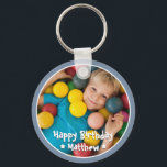 Porte-clés Joyeux Anniversaire Moderne Simple Photo<br><div class="desc">Ce design simple et moderne est composé de typographie serif et d'ajouter une photo personnalisée.</div>