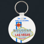 Porte-clés Las Vegas Enregistrer la date Customisée Occasion<br><div class="desc">Faites de vos porte - clés Las Vegas personnalisés comme un plaisir à enregistrer la date de l'annonce ou comme une faveur de fête pour toute occasion spéciale. Le design est orné du célèbre panneau d'accueil du Strip.</div>