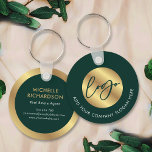 Porte-clés Logo Vert & Or Immobilier Entreprise Promotion<br><div class="desc">Faites la promotion de votre entreprise avec ce design porte - clé personnalisé en vert émeraude et or. Avec espace pour votre logo et slogan d'entreprise sur le devant avec votre nom, titre de poste, coordonnées et site web sur le dos. L'arrière - plan vert foncé associé aux faux détails...</div>