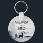 Porte-clés Mariage d'aquarelle gris-rustique<br><div class="desc">Mariage préférez le porte - clé avec une image aquarelle représentant un renne en silhouette noire au milieu des pins. Couleur gris noir et blanc neutre.</div>