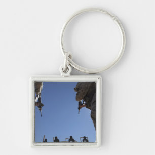 Porte-clés Marines change de magazines en plein feu