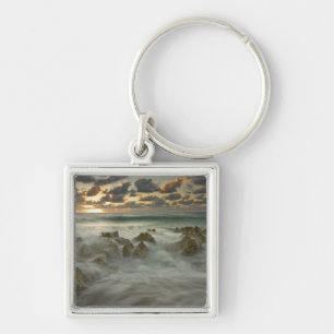 Porte-clés Mer des Caraïbes, Îles Caïmans. Vagues déferlantes