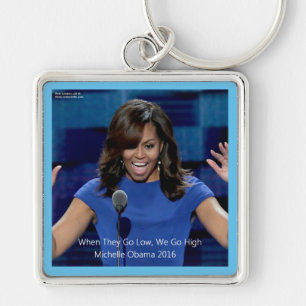Porte-clés Michelle Obama "Nous allons de l'avant" Collection