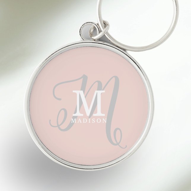 Porte-clés Monogramme élégant et nom calligraphie rose (Personalize this feminine keychain with your name and monogram initial.)