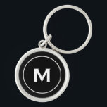 Porte-clés Monogramme noir classique<br><div class="desc">Porte - clé Monogramme Noir Personnalisé Monogramme Noir Initial Blanc Noir. Parfait comme cadeau de vacances,  faveurs de réunion familiale,  merci cadeau pour les groomsmen et cadeau pour toutes les occasions spéciales.</div>