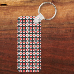 Porte-clés Motif à carreaux en forme de croix avec des cœurs