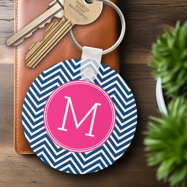 Porte-clés Motif Chevron avec Monogram - Navy Magenta (Personalized Keychain - Add Name or Monogram)