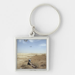 Porte-clés MV-22B Ospreys survolent les hôpitaux de la marine