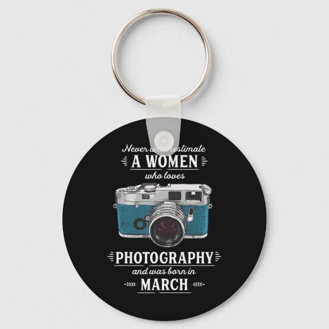 Porte-clés Ne Sous-Estimez Jamais Une Femme Qui Aime La Photo (Recto)