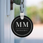 Porte-clés Noir argent monogramme initiales nom minimaliste<br><div class="desc">Arrière - plan noir,  texte gris. Avec un faux cadre argenté. Personnalisez et ajoutez vos initiales et votre nom de monogramme. Pour lui et elle.</div>