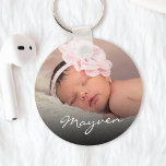 Porte-clés Nom personnalisé Baby Photo Script glamour<br><div class="desc">Créez votre propre porte - clé rond personnalisé avec votre nom de script manuscrit et votre photo préférée.</div>