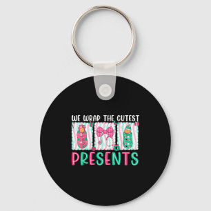 Porte-clés Nous emballons les cadeaux les plus mignons Travai