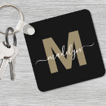 Porte-clés Or Noir Nom Élégant Monogramme<br><div class="desc">Créez votre propre porte-clés carré personnalisé moderne et élégant avec monogramme noir et blanc.</div>