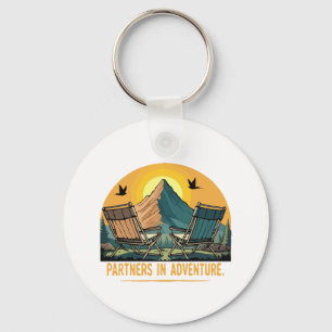 Porte-clés Partenaires d'aventure Camping montagne rétro