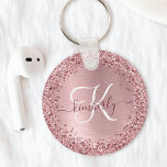 Porte-clés Parties scintillant en métal brossé rose pâle Nom<br><div class="desc">Personnalisez facilement ce design porte - clé chic branché avec une jolie parties scintillant brillante rose vif sur un arrière - plan métallique brossé rose vif.</div>