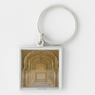 Porte-clés Passage voûté avec colonnes à l'intérieur du palai