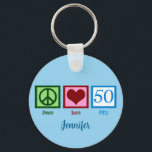 Porte-clés Peace Love 50th Birthday Cute Party<br><div class="desc">Cadeau porte - clé personnalisé pour un joli cinquantième anniversaire en bleu pour quelqu'un au-dessus de la colline.</div>