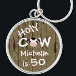 Porte-clés Personnalisé Funny Holy Cow 50th Birthday Porte -<br><div class="desc">Personalisé Humoristique Holy Cow Quelqu'un est 50 Porte - clé d'anniversaire avec Faux Barn Wood Arrière - plan.</div>