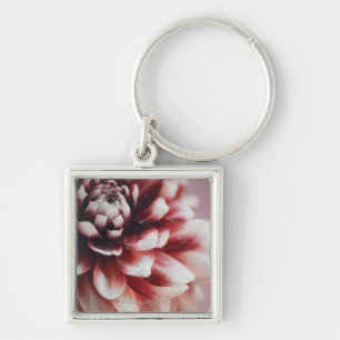 Porte-clés Plan rapproché des baisses de l'eau sur une fleur