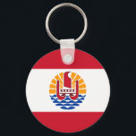 Porte-clés polynésie française<br><div class="desc">Drapeau de la Polynésie française. Le drapeau de la Polynésie française a été adopté en 1984. Deux bandes horizontales rouges encadrent une large bande blanche; centrée sur la bande blanche est un disque avec un motif à vague bleu et blanc représentant la mer sur la moitié inférieure et un motif...</div>