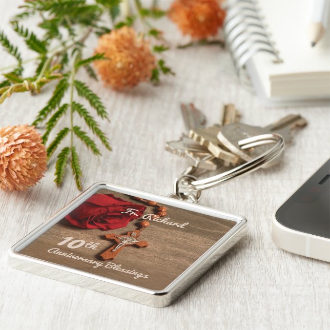 Porte-clés Prêtre 10ème anniversaire de l'Ordination Rose et  (Côté)